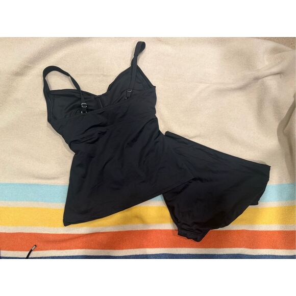Lands end swimsuit tankini style size 8-10 black - Picture 2 of 3